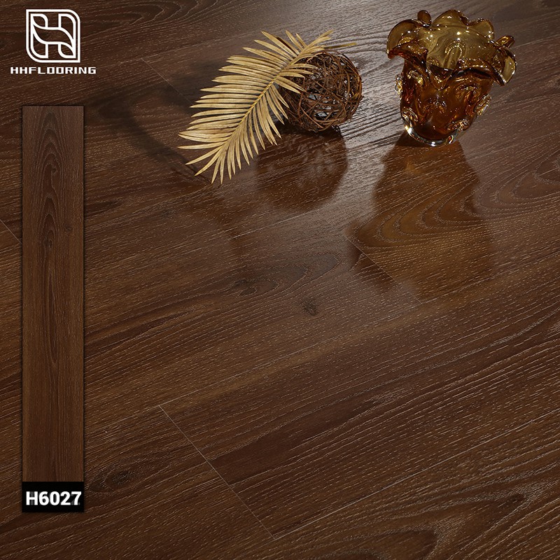 พื้นไม้กระดานไวนิล 6.5 มม.