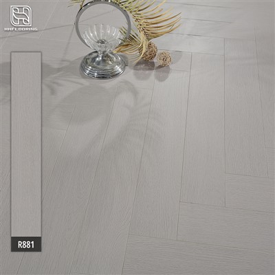 ก้างปลาสีเทาอ่อน